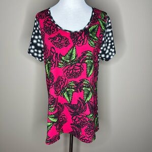 LuLaRoe Classic T womens short sleeved top t-shirt red roses size L.